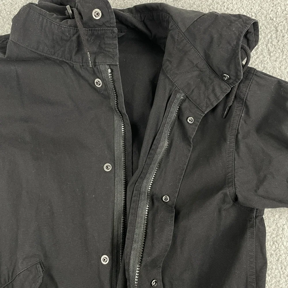 GU Aerosyn Lex Mestrovic Parka‎ Jacket Mens M Black Hooded Full Zip Rare Artwork